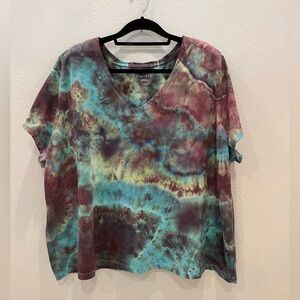 Women’s custom dyed tee size 4X NWOT